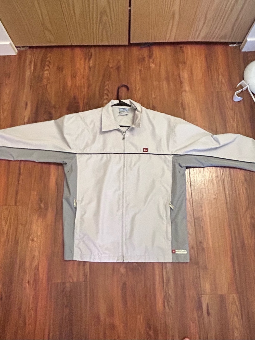 Quiksilver Men's White & Gray Lightweight Jacket